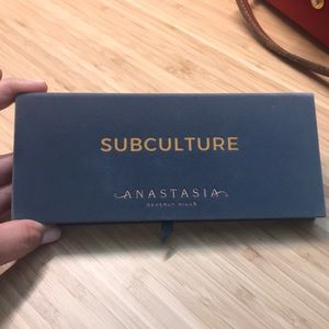 ABH subculture eyeshadow palette